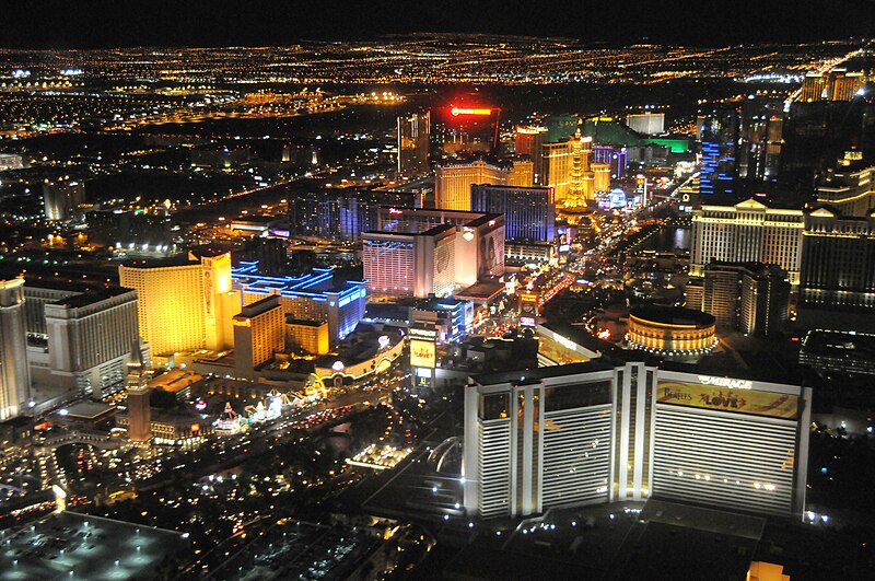 Las Vegas Flight Deals with DealswithAI